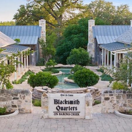 Blacksmith Quarters Фредериксберг Номер фото